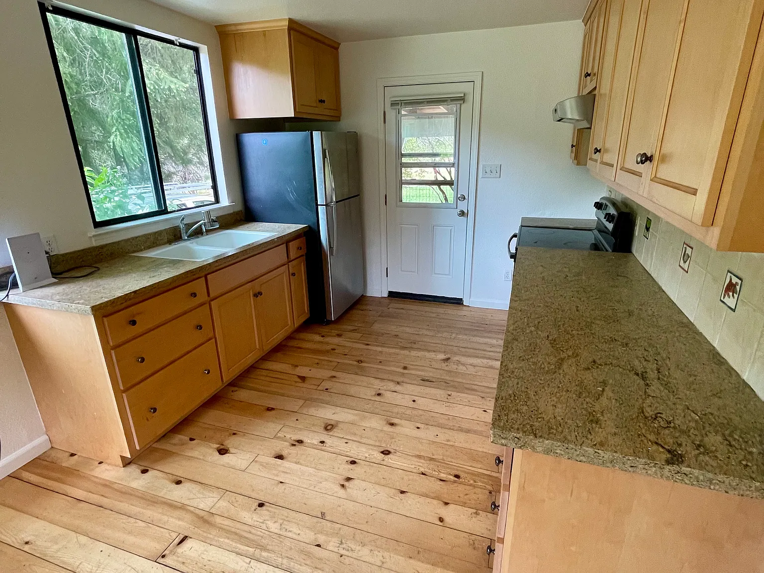 5721 Hearst Willits Rd — Photo 3