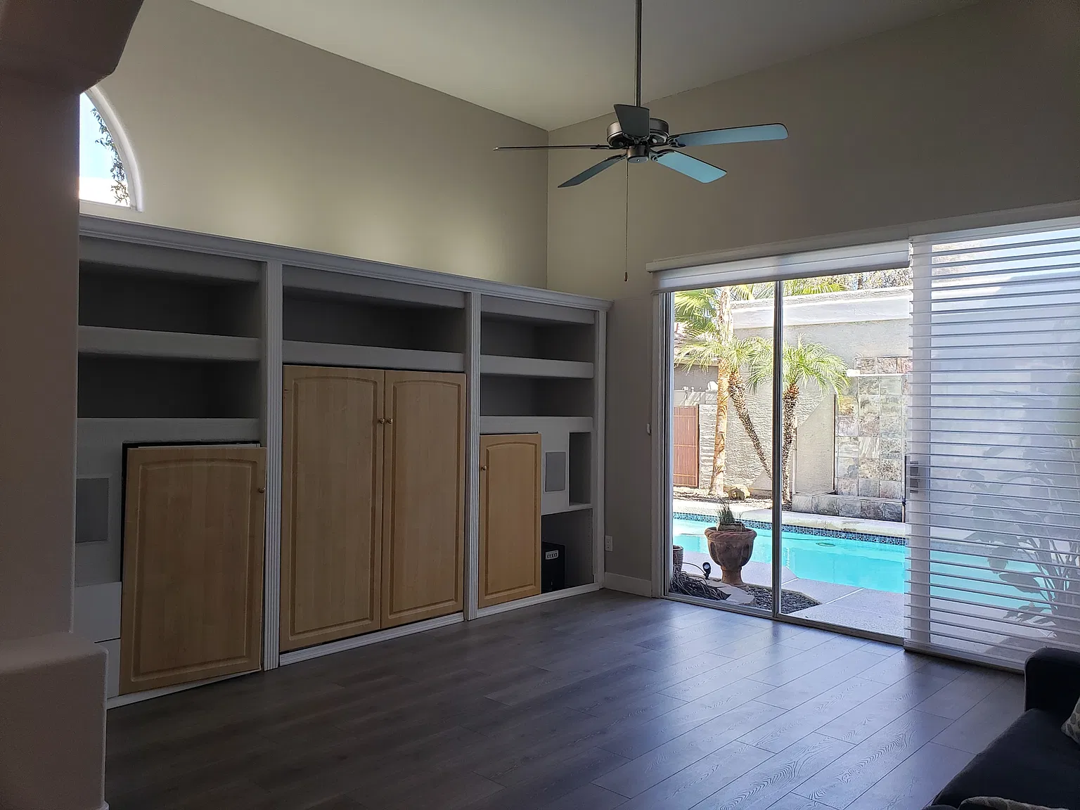 4 bed, 2322 sqft, $4,250 — Photo 2