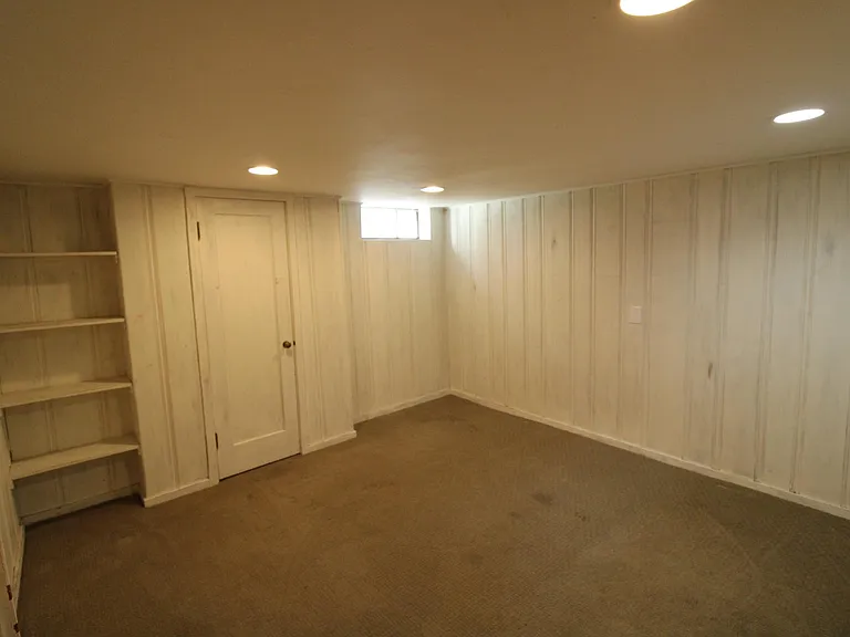 1718 Newport St — Photo 14