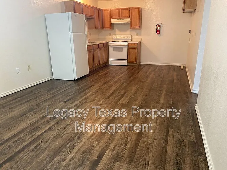 1108 Williams Ave #H — Photo 1