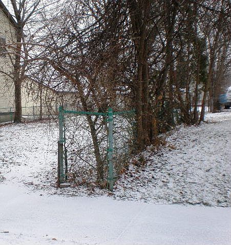 2nd image of 1018 Case Ave
