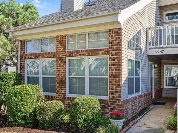 5257 Heathglen Cir, Virginia Beach, VA 23456