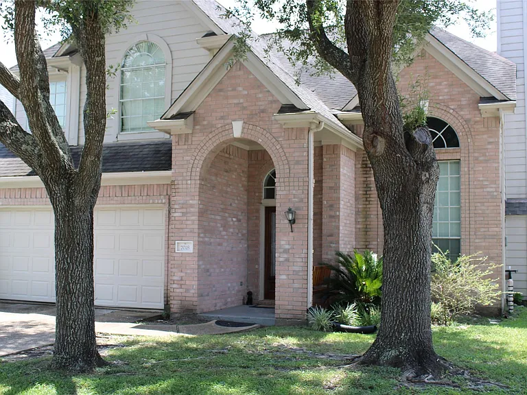 7018 Crystal Dowels Dr — Photo 1
