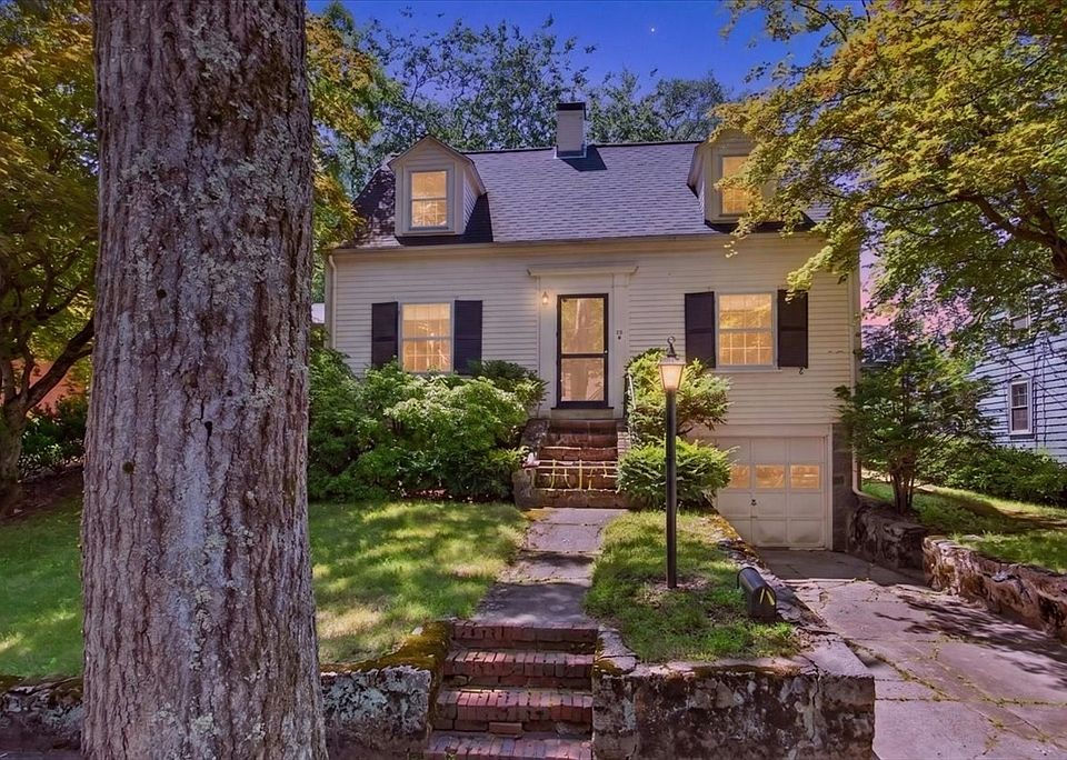 1st image of 25 Leland Rd