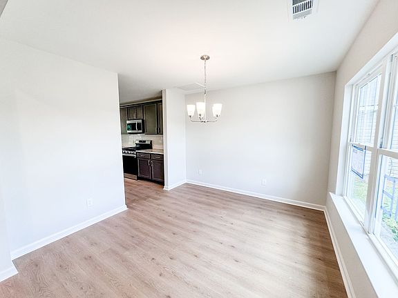 3rd image of 12 Virtue Ct