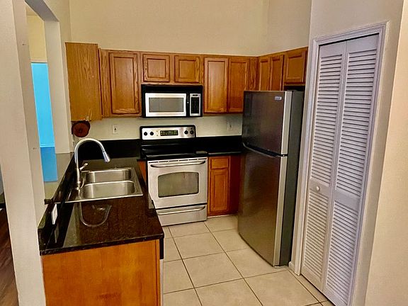 4th image of 1601 Nectarine St APT I6