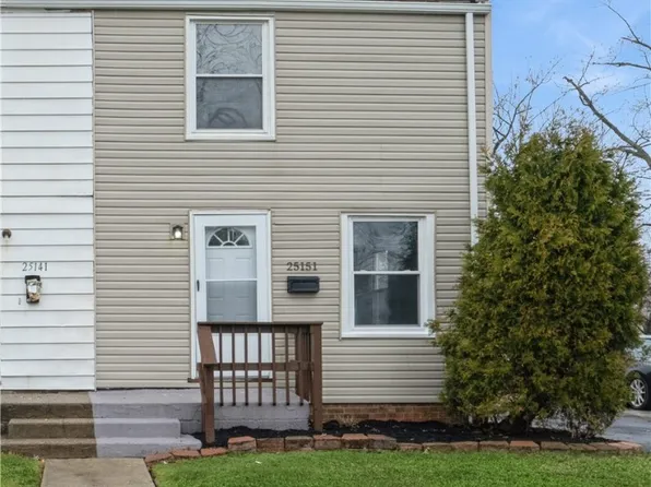 25151 Fisher Rd, Euclid, OH 44117