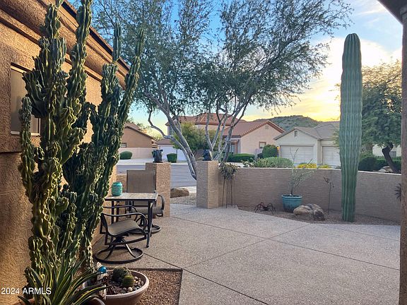 5th image of 1549 N SIERRA HEIGHTS Circle