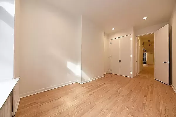Rented by Buchbinder & Warren | media 3