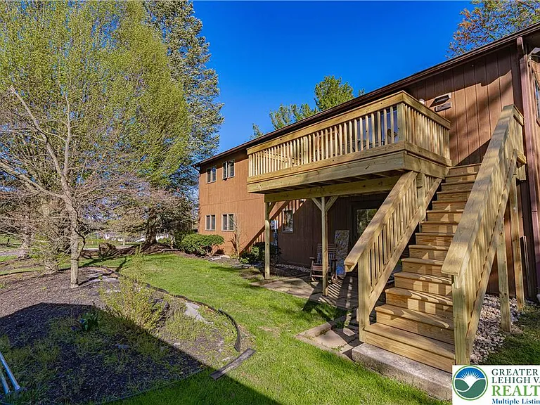 3705 Vale View Dr S — Photo 44