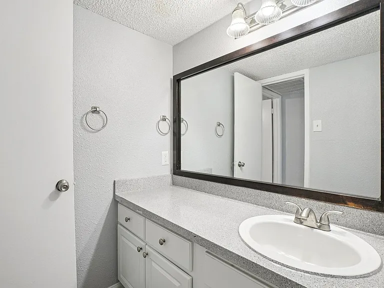 Don't Miss Out Biltmore Homes Leasing Fast — Photo 54