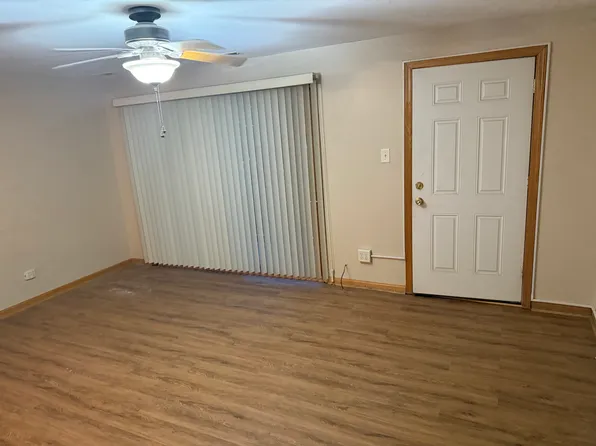 5858 W 87th St APT 1D, Burbank, IL 60459