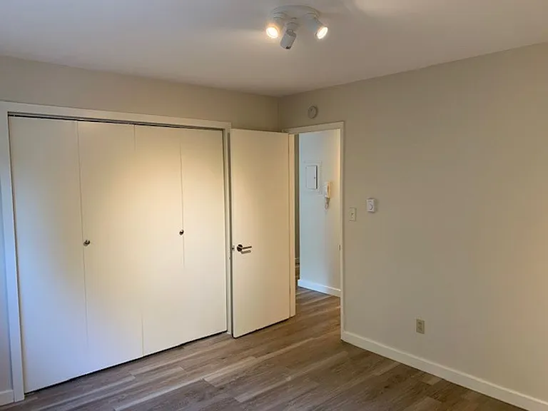 1221 Apartments — Photo 27