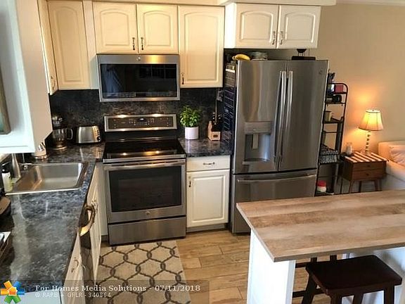 3rd image of 1000 SE 4th St APT 205