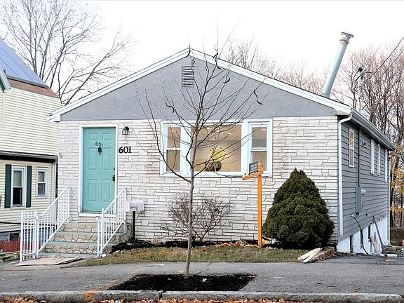 2nd image of 601 Mountain Ave
