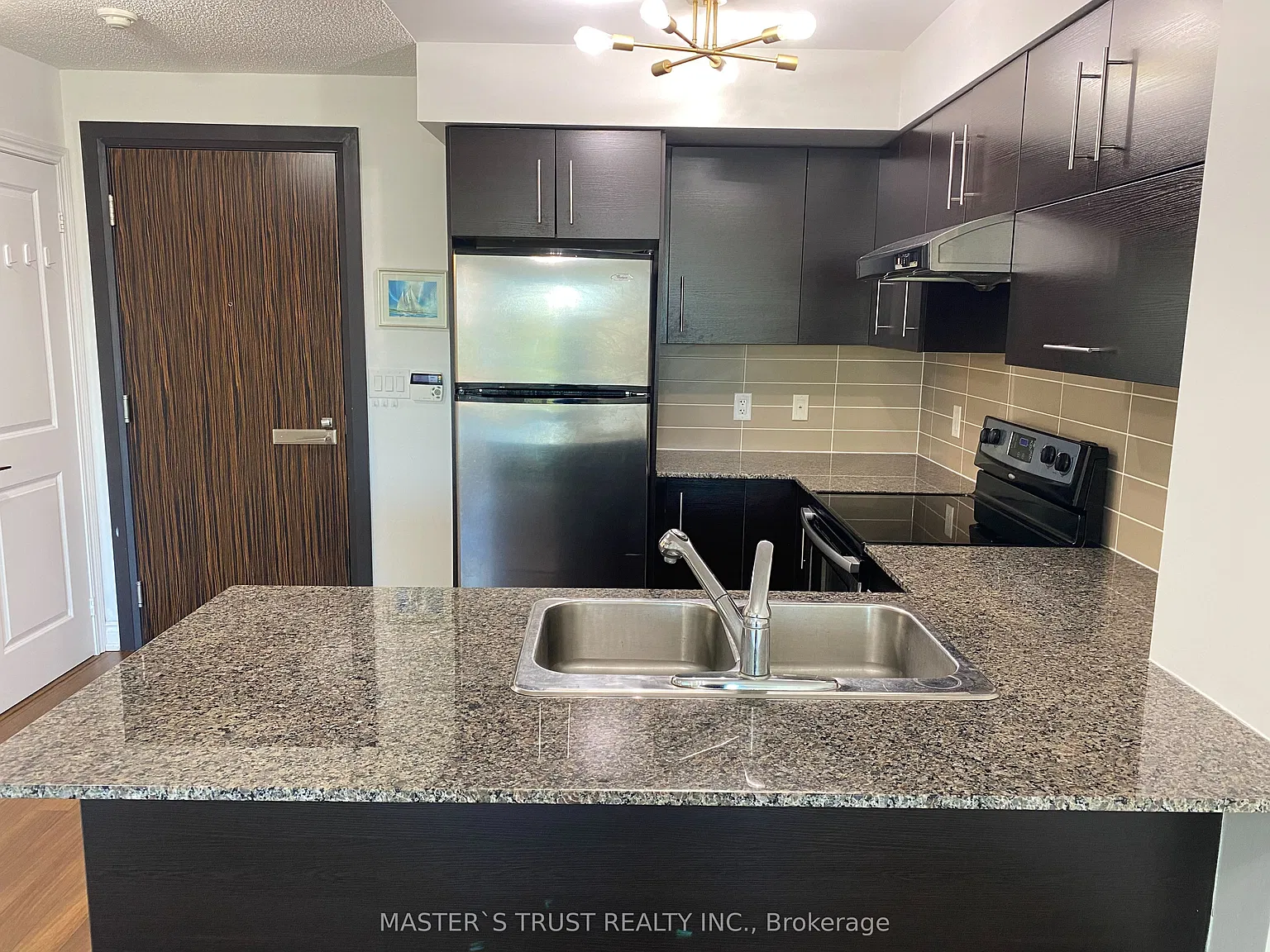 Eden Park Towers — Photo 4