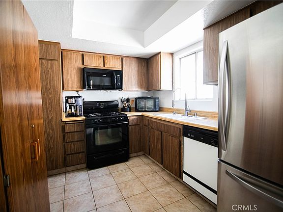 2nd image of 639 E Olive Ave Unit 5