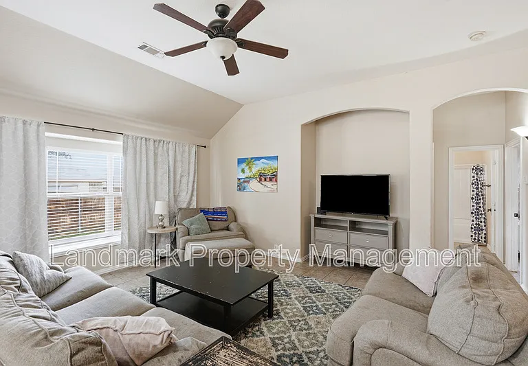 1218 Inglewood Dr — Photo 6