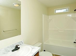 17111 Ivanhoe Dr, Macomb, MI
