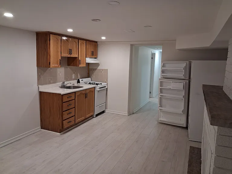 264 Saint Clarens Ave — Photo 2