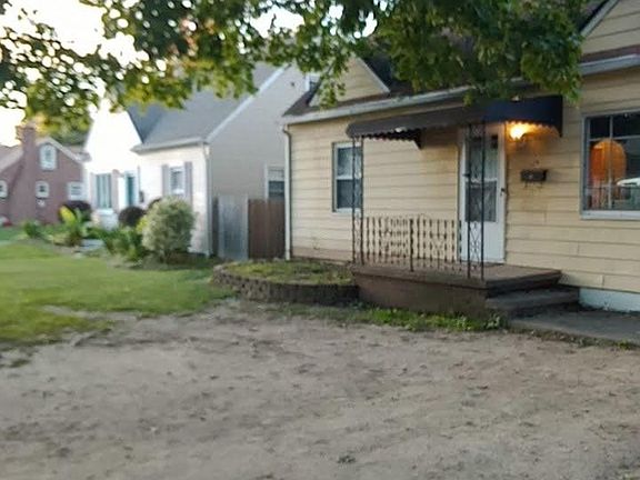 4th image of 925 E Archwood Ave