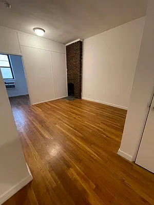 Rented by Upton Realty Group | media 27