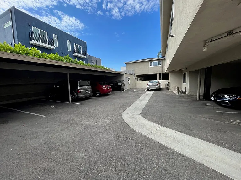 5125 Denny Ave #10 — Photo 20