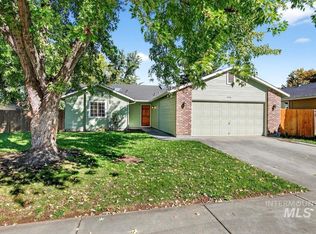 1338 E Pineridge Dr, Boise, ID 83716
