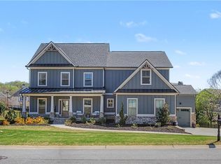 3908 Meadowland Dr, Jefferson, GA 30549