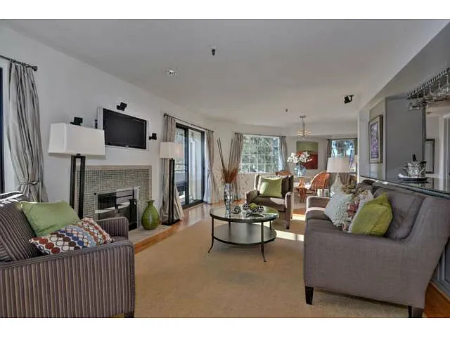 165 Forest Ave APT 3A photo 1