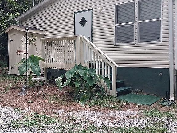5th image of 138 Windhaven Dr