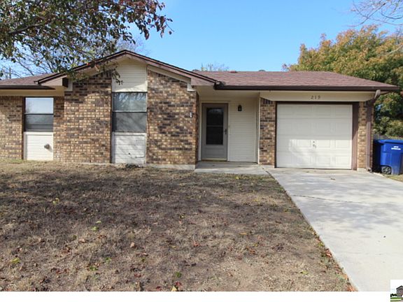 2nd image of 219 Blanket Dr