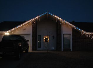 900 Robinson Ave, Moore, OK 73170
