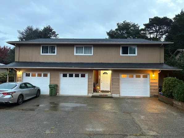 3908 Edgewood Dr, North Bend, OR 97459