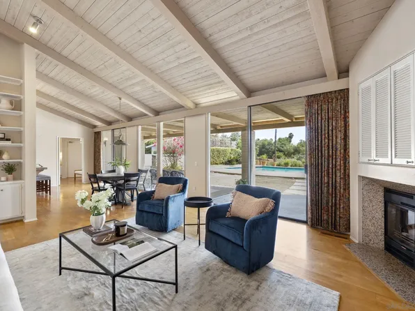 2357 Royal Crest Dr, Escondido, CA 92025