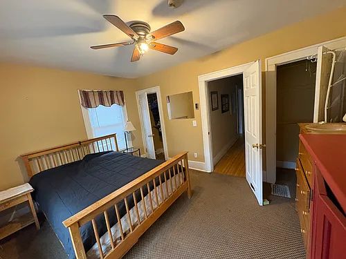 302 Laburnam Cres #300 Photo 1