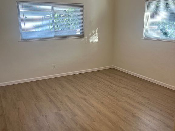3rd image of 2504 N Thesta St #2504