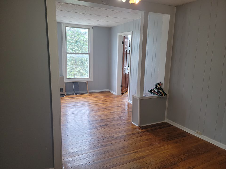 1st image of 106 Johnston Ave #3