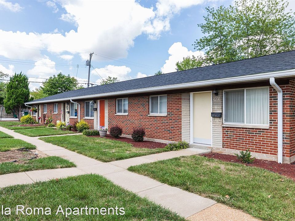 1st image of 902 Broadmoor Ln
