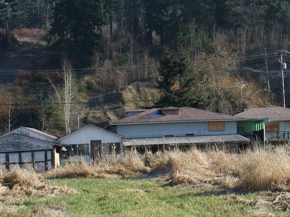 2nd image of 2306 E Valley Hwy E