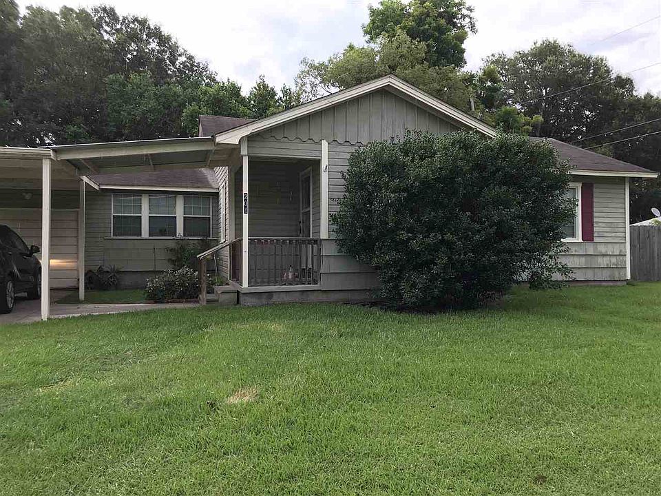 1st image of 204 Bluebonnet Dr