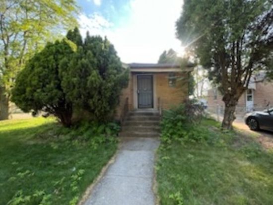 8750 S Albany Ave, Evergreen Park, IL 60805