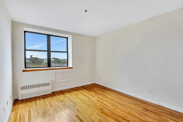 Rented by Compass | media 11