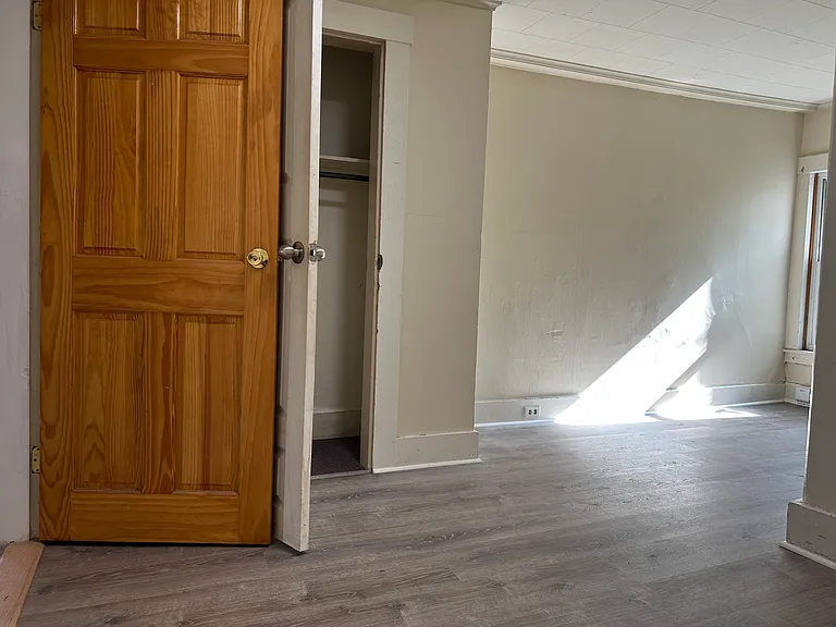 201 Roxbury St #3 — Photo 24
