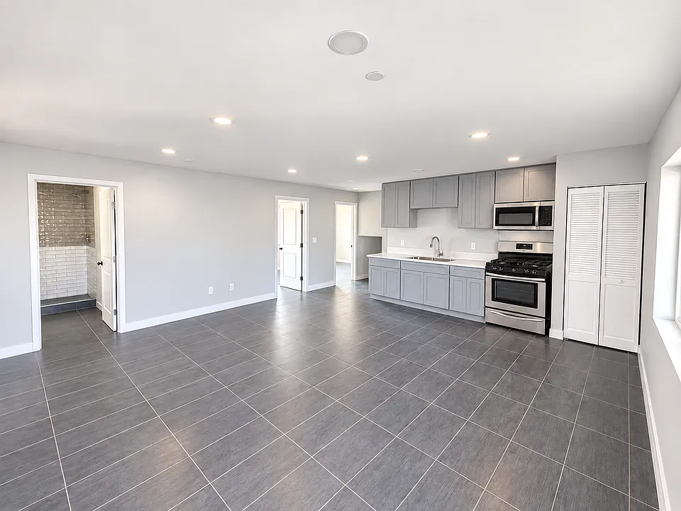 716 Burger Ave #A