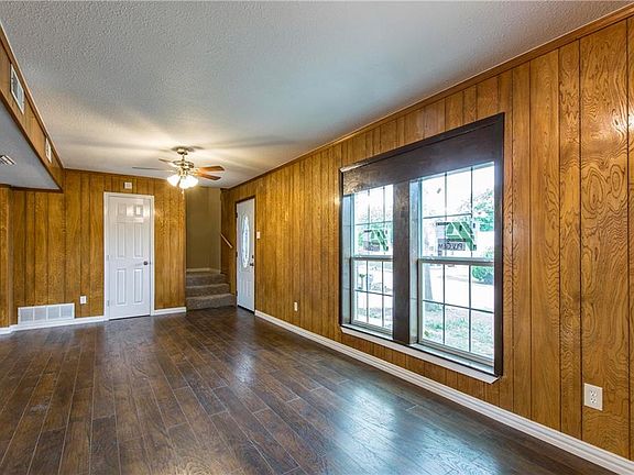 3rd image of 216 Caraway Dr