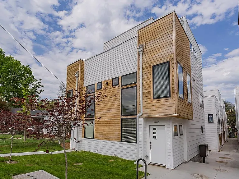 1058 2nd Ave S #D — Photo 1
