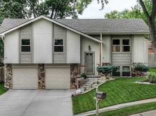 15427 Westchester Cir, Omaha, NE 68154