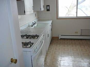 2nd image of 25 E Palatine Rd #101P4