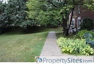 2nd image of 102 Charter Cir